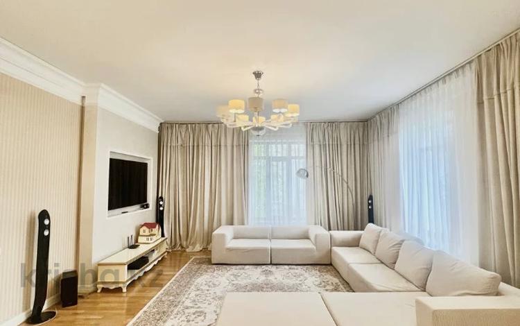 Отдельный дом · 5 комнат · 210 м² · 8 сот., мкр Пригородный, Family Village 33 за 179 млн 〒 в Астане, Есильский р-н — фото 2