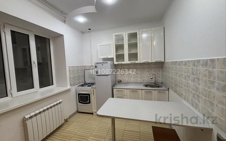 1-комнатная квартира · 45 м² · 1/5 этаж, мкр 8 36 за 130 000 ₸ в Актобе — фото 2