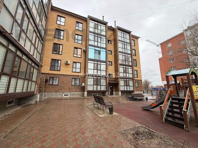 2-комнатная квартира · 74 м² · 2/5 этаж, мкр Женис 33/3 за 40 млн 〒 в Уральске
