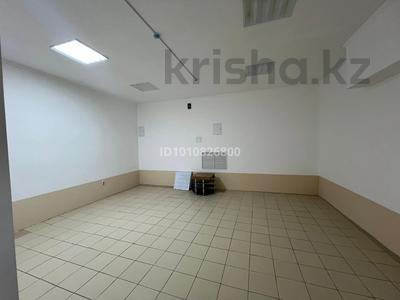 Офисы, склады, салоны красоты, фитнес и спорт, образование, кабинеты и рабочие места, студии · 147.2 м² за 300 000 〒 в Актау, 17-й мкр