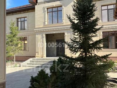 Отдельный дом · 7 комнат · 530 м² · 10 сот., мкр Нурсая-3, 5 12 за 180 млн ₸ в Атырау