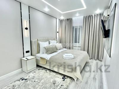 1-комнатная квартира, 30 м², 3/5 этаж посуточно, Проспект Жамбыла 123 за 18 000 〒 в Таразе