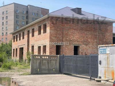 Свободное назначение, офисы, магазины и бутики, склады, азс, автосервисы и автомойки, общепит, салоны красоты, бани, гостиницы и зоны отдыха, медцентры и аптеки, образование, развлечения · 940 м² за 144 млн 〒 в Усть-Каменогорске