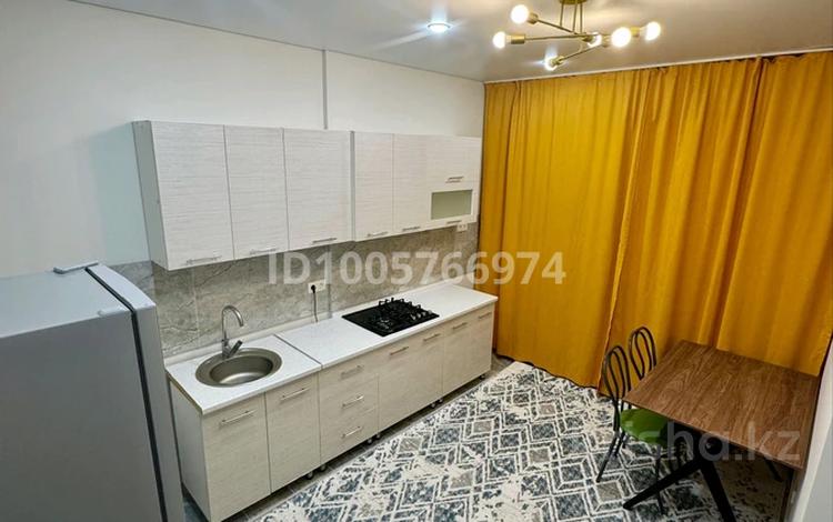 1-комнатная квартира · 38 м² · 2/6 этаж, мкр Нуркент — Момышулы Рыскулова за 250 000 ₸ в Алматы, Алатауский р-н — фото 2