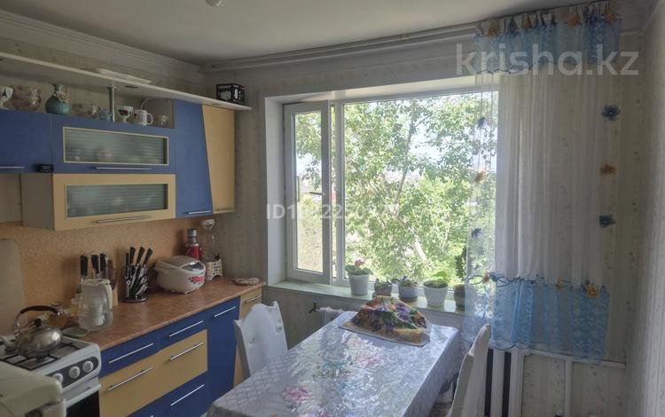 3-комнатная квартира · 63.8 м² · 5/5 этаж, ул Юности 27 — Рядом детский сад Ертостик за 28 млн ₸ в Семее — фото 2