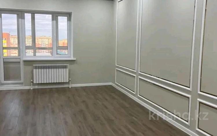 3-бөлмелі пәтер · 105 м² · 8/10 қабат, Алтын орда ш/а., бағасы: 41 млн ₸ в Актобе, мкр. Алтын орда — фото 2