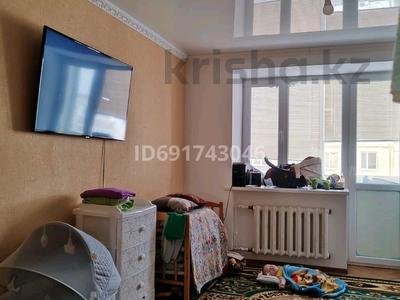 3-бөлмелі пәтер, 64 м², 5/5 қабат, мкр 8 283, бағасы: 15 млн 〒 в Актобе, мкр 8