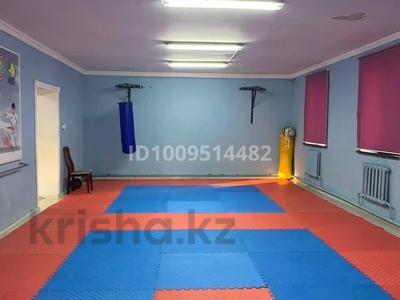Офисы, фитнес и спорт, образование, студии · 120 м² за 150 000 〒 в Атырау, мкр Атырау