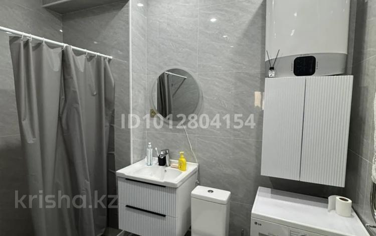 3-комнатная квартира · 65 м² · 2/5 этаж, Абая — Возле ДК им Хамзина за 25 млн ₸ в Балхаше — фото 2
