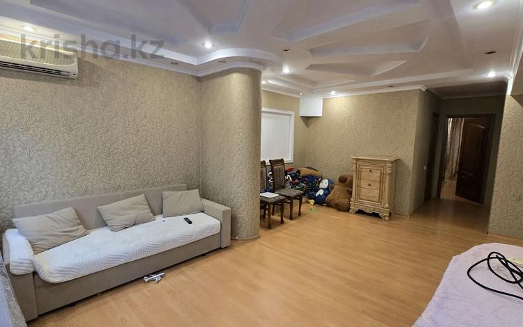 2-бөлмелі пәтер · 67 м² · 3/5 қабат, Жибек Жолы 188, бағасы: ~ 50 млн ₸ в Алматы, Алмалинский р-н — фото 3