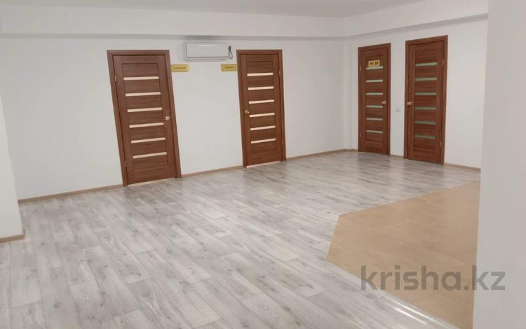 3-комнатная квартира · 117.4 м² · 1/9 этаж, мкр Центральный, Валиханова 13 блок "В" — Валиханова / Канцева за ~ 32.5 млн ₸ в Атырау — фото 2