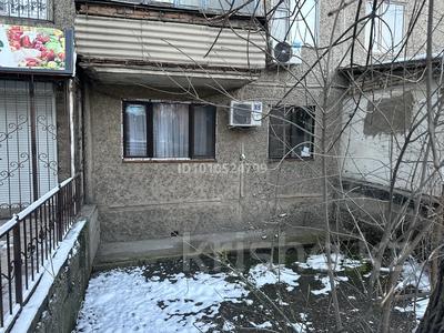 1-бөлмелі пәтер · 32 м² · 1/5 қабат, 11-й микрорайон, 11-й микрорайон 192 — Возле базарчика Алатау, бағасы: 14 млн ₸ в Шымкенте, Енбекшинский р-н