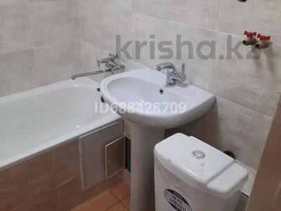 Продажа квартир в Абайская обл.: 1-комнатная квартира, 33 м², 3/5 этаж, 66 квартал 8 — 66 квартал за 9.5 млн 〒 1-комнатная квартира, 33 м², 3/5 этаж, 66 квартал 8 — 66 квартал за 9.5 млн 〒 в Семее