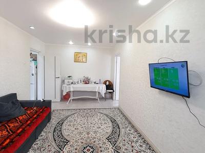 2-комнатная квартира · 49 м² · 4/5 этаж, Курмангазы — Дом быта, магазин Урал за 14.3 млн ₸ в Уральске