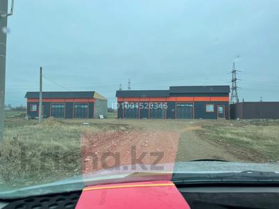 Аренда коммерческой недвижимости в Жамбылской обл.: Магазины и бутики, азс, автосервисы и автомойки, кабинеты и рабочие места · 100 м² за 50 000 〒 Магазины и бутики, азс, автосервисы и автомойки, кабинеты и рабочие места · 100 м² за 50 000 〒 в Таразе