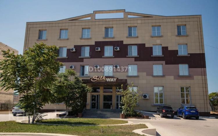 Свободное назначение, офисы, общепит, бани, гостиницы и зоны отдыха, медцентры и аптеки, образование, развлечения · 2400 м² за 490 млн 〒 в Актау, 3-й мкр — фото 2