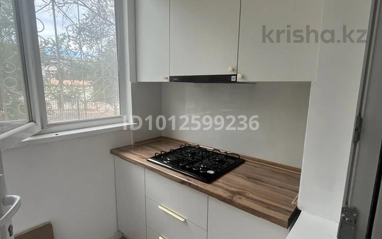 2-бөлмелі пәтер · 57 м² · 1/5 қабат, 11-ш/а. 25, бағасы: 18 млн ₸ в Актау, 11-й мкр — фото 2