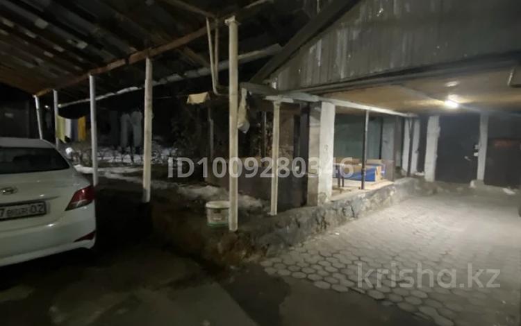 Отдельный дом · 4 комнаты · 70 м² · 9.6 сот., мкр Думан-2, 2 Каримбаева 19 — 9,8 за 85 млн ₸ в Алматы, Медеуский р-н — фото 2