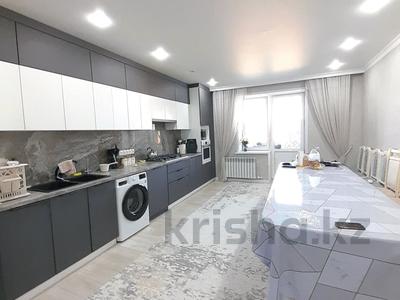 3-бөлмелі пәтер · 105 м² · 5/9 қабат, Самал — ГЭН, 37школа, бағасы: 43 млн ₸ в Уральске