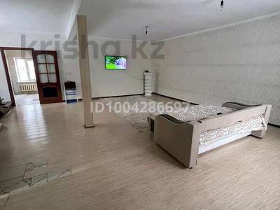 Отдельный дом · 4 комнаты · 160 м² · 6 сот., Суйінбай 2 — Дом находится возле зданий акимата за 55 млн ₸ в 