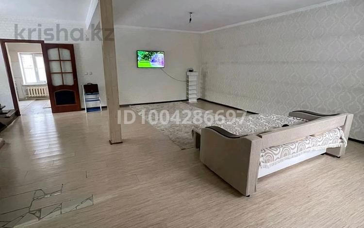 Отдельный дом · 4 комнаты · 160 м² · 6 сот., Суйінбай 2 — Дом находится возле зданий акимата за 55 млн ₸ в  — фото 2