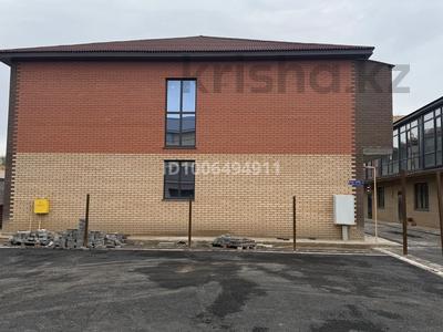 5-комнатная квартира · 154 м², мкр Кадыра Мырза-Али, лазурный 11 за 40 млн 〒 в Уральске