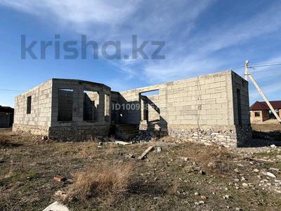 Отдельный дом · 4 комнаты · 170 м² · 10 сот., мкр Бектобе — Мектеп за 9.5 млн 〒 в Таразе