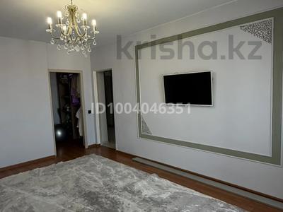 3-комнатная квартира · 90 м² · 5 этаж, мкр Женис, Нур 5 — Толе би и Абылай хана за 220 000 ₸ в Уральске