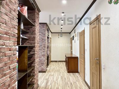 3-бөлмелі пәтер · 100 м² · 2/12 қабат, Қабанбай Батыр 40, бағасы: ~ 50 млн ₸ в Астане, Есильский р-н