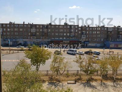 2-комнатная квартира, 70 м², 4/5 этаж помесячно, Алашахана 20 а — Маг Астана за 190 000 〒 в Жезказгане