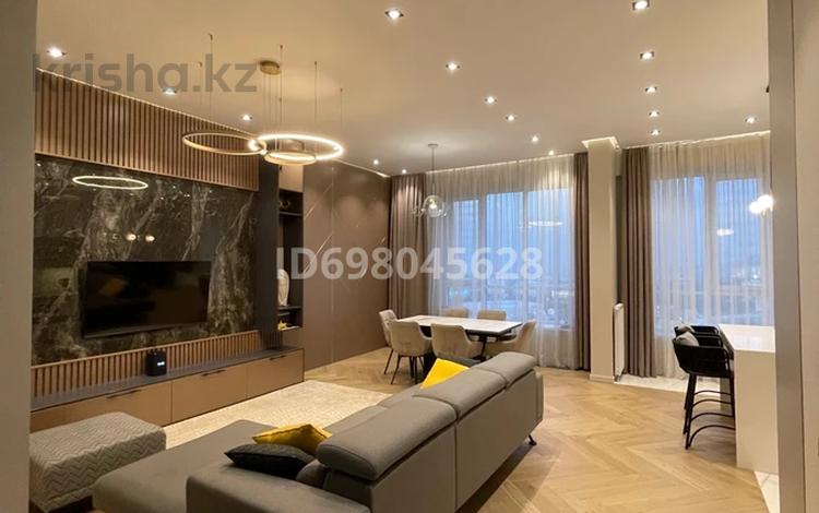 3-комнатная квартира, 110 м², 19/19 этаж помесячно, Сейфуллина 574/1 к3