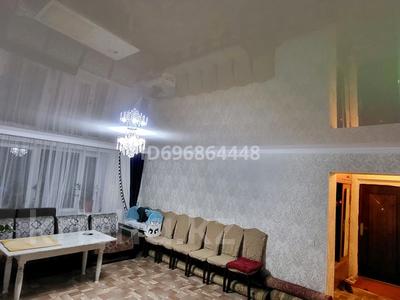 3-бөлмелі пәтер · 80 м² · 9/10 қабат, мкр Жилгородок, Кутузова 54 — 36 школа, бағасы: 21 млн 〒 в Актобе