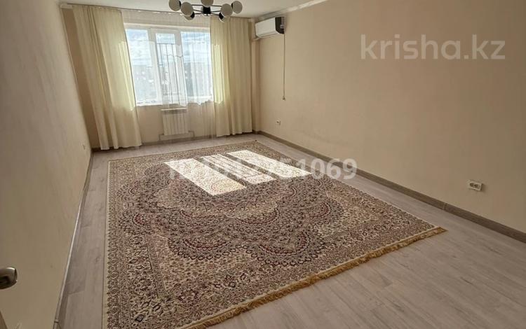2-бөлмелі пәтер · 60 м² · 4/5 қабат, мкр Нурсая 80, бағасы: 190 000 ₸ в Атырау — фото 2