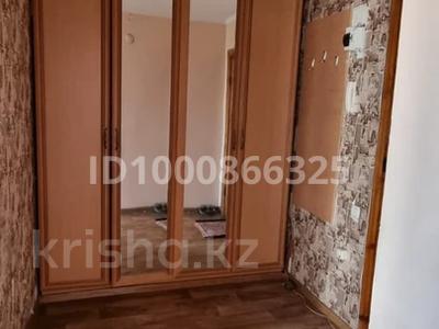 1-комнатная квартира · 38 м² · 3/10 этаж, 72 квартал, 8 марта 102 за 17.8 млн 〒 в Семее