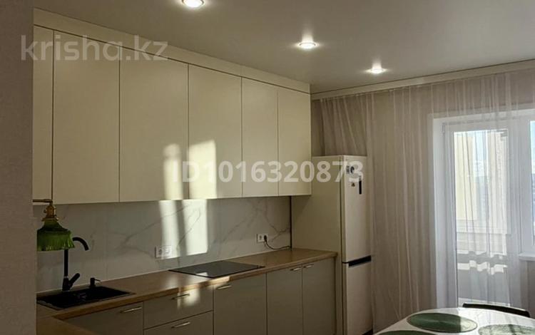 1-комнатная квартира · 39 м² · 12/16 этаж, Каныша Сатпаева 53/8 за 200 000 ₸ в Усть-Каменогорске — фото 2