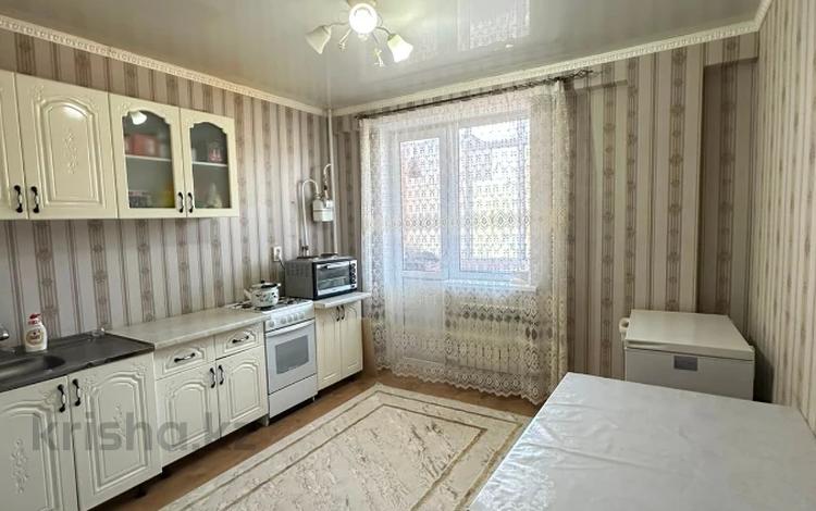 1-комнатная квартира · 41 м² · 1/5 этаж, мкр. Алтын орда 17а за 130 000 ₸ в Актобе — фото 2