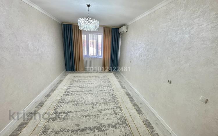 1-бөлмелі пәтер · 52 м² · 5/9 қабат, мкр. Алмагуль, 9 9 — Орталыкта.Уйдин айналасында барлык нарсе бар.Срочно., бағасы: 16 млн ₸ в Атырау — фото 2