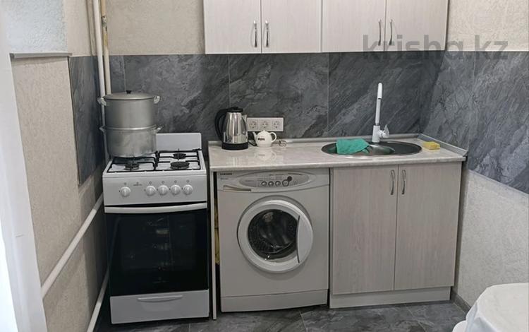 2-бөлмелі пәтер · 42 м² · 2/5 қабат, 4 мкр 2 дом, бағасы: 150 000 ₸ в Конаеве — фото 2