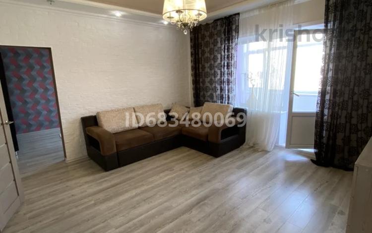 2-комнатная квартира · 58 м² · 3/5 этаж, Есенберлина 2/1 за 250 000 ₸ в Жезказгане — фото 2