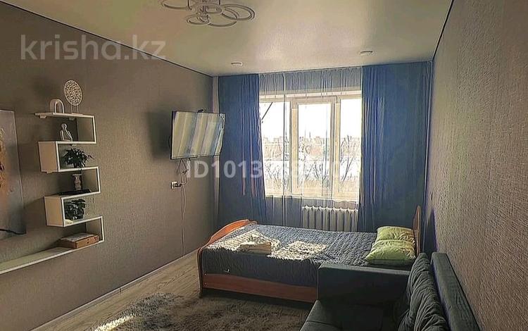 1-комнатная квартира · 40 м² · 4/5 этаж, Казахстан 82/1 за 12 000 ₸ в Усть-Каменогорске, Ульбинский — фото 7