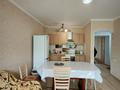 3-комнатная квартира · 76 м² · 4/10 этаж, мкр Юго-Восток, Дюсембекова 6 за 38 млн ₸ в Караганде, Казыбек би р-н — фото 3