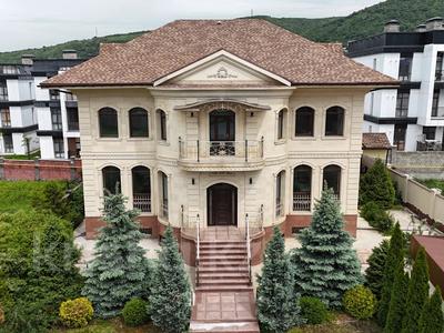 Отдельный дом · 6 комнат · 400 м² · 8.5 сот., мкр Нур Алатау за 380 млн 〒 в Алматы, Бостандыкский р-н