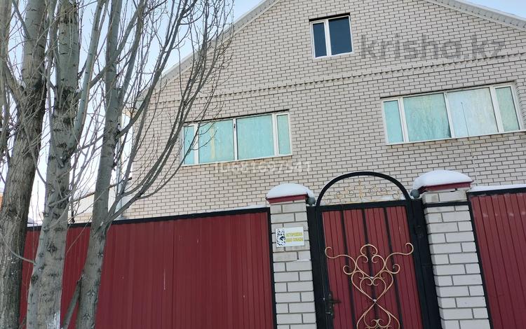 Отдельный дом · 2 комнаты · 60 м² · 12 сот., Атамекен — Остановка Тенис корд за 100 000 〒 в Актобе, жилой массив Кирпичный — фото 9