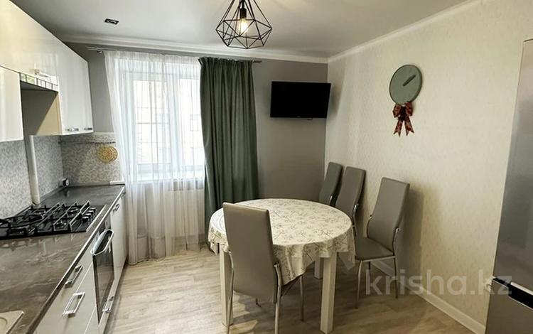 3-бөлмелі пәтер · 99.5 м² · 4/9 қабат, Курмангазы, бағасы: 32 млн ₸ в Уральске — фото 2