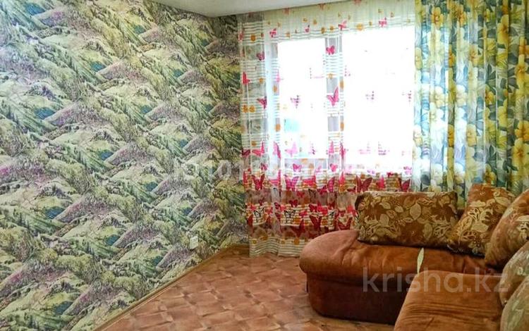 2-комнатная квартира · 45 м² · 5/5 этаж, ул. Сергея Тюленина 50 за 11.8 млн ₸ в Уральске, мкр Школьник — фото 2
