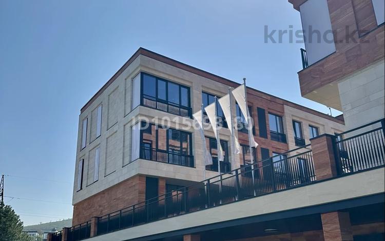 3-комнатная квартира · 116 м² · 2/3 этаж, Байтасова 9 за 175 млн ₸ в Алматы, Медеуский р-н — фото 2