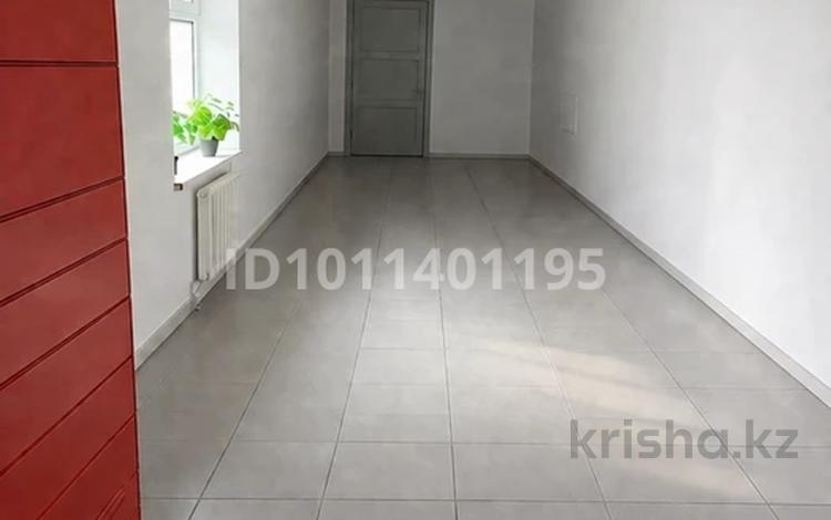 Свободное назначение · 30 м² за 300 000 ₸ в Актобе, мкр 12 — фото 6