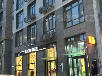 1-комнатная квартира · 43 м² · 4/12 этаж, мкр Центральный, Тайманова 48 за 300 000 〒 в Атырау