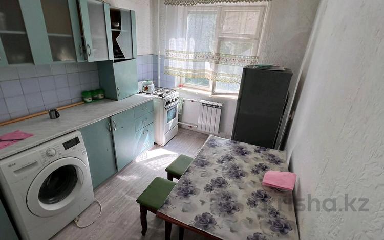 3-комнатная квартира · 63 м² · 3/5 этаж, мкр Акбулак 6 за 15.8 млн ₸ в Таразе — фото 2