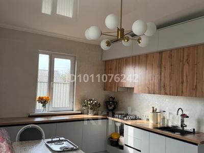 Жеке үй · 3 бөлме · 110 м² · 7.1 жүзд., мкр Алатау (ИЯФ) 31 — Достык, бағасы: 45 млн ₸ в Алматы, Медеуский р-н